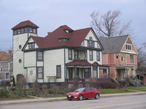 [Houses, Port Huron]