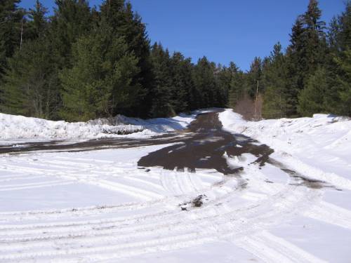 [Old Pigeon River international crossing]